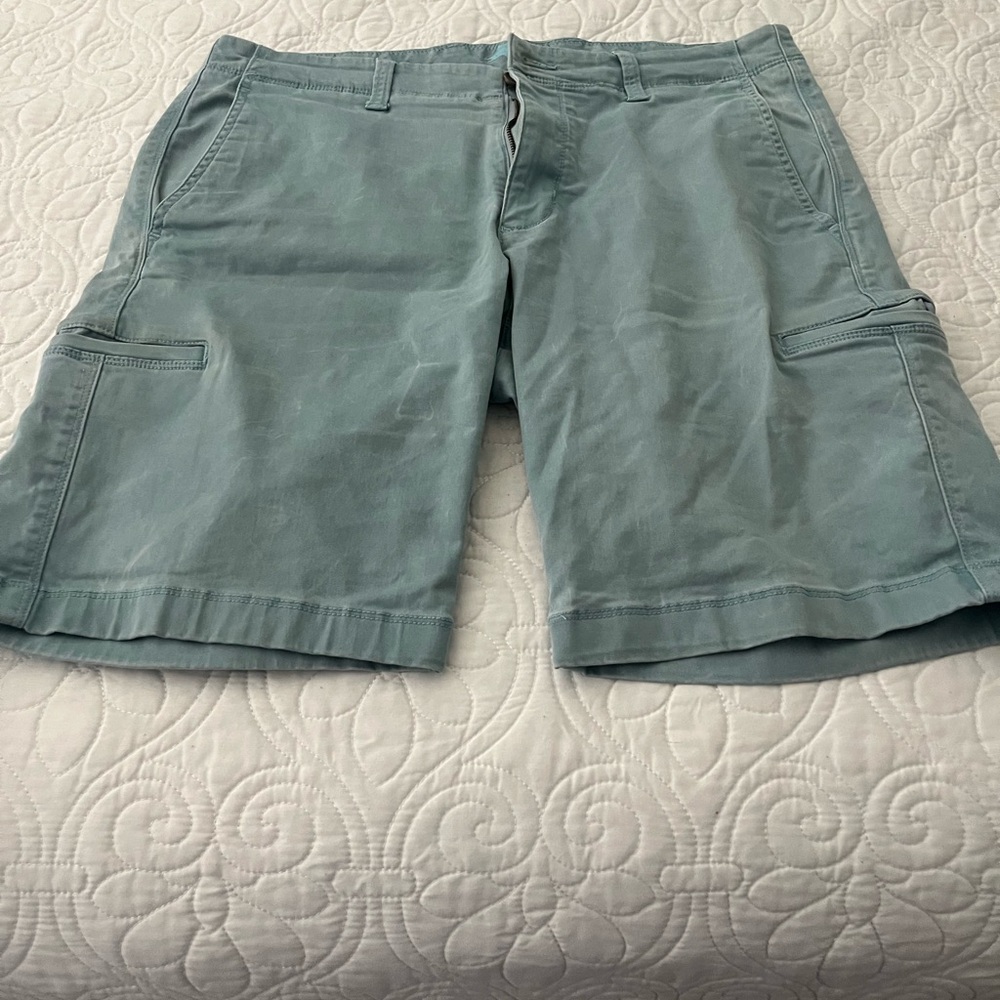 Men’s Tommy Bahama shorts